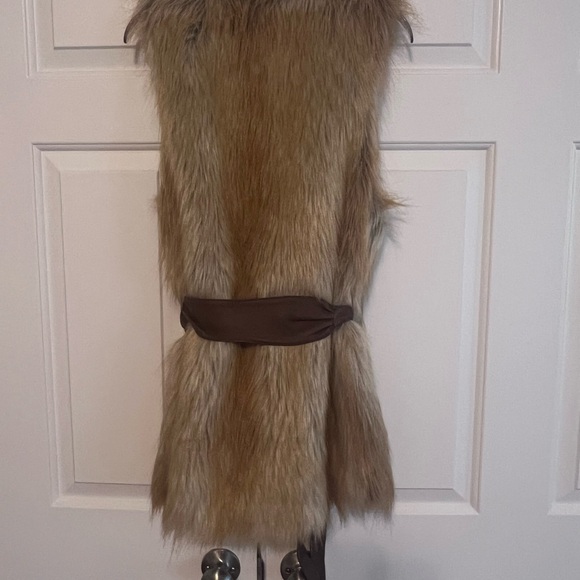 Sanctuary Faux Fur Vest with Patterned Lining Size M - Picture 4 of 4